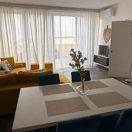 De Rock Penthouse *